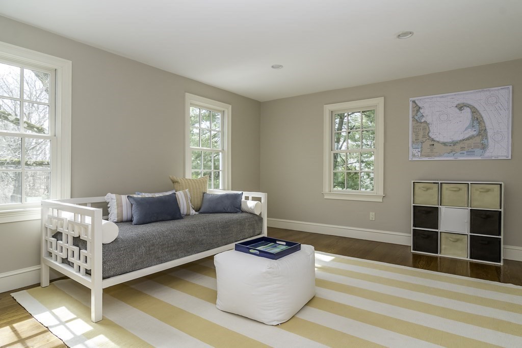 129 Hampshire Road Wellesley, MA 02481 - Photo 14 of 29