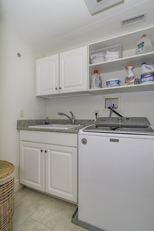 129 Hampshire Road Wellesley, MA 02481 - Photo 23 of 29