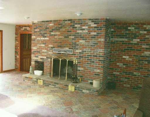 631 County Line Road Acme, PA 15610 - Photo 5 of 8 Den/Family/Great Room.