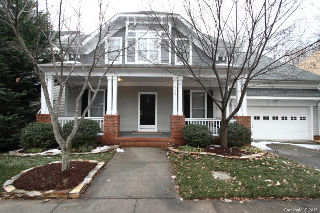 112 View Lake Street Davidson, NC 28036 - Photo 2 of 24 a front view of a house with garden