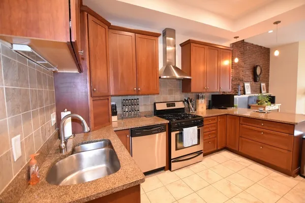 $4,195 | 63 Otis Street, Unit 1, Cambridge, MA 02141