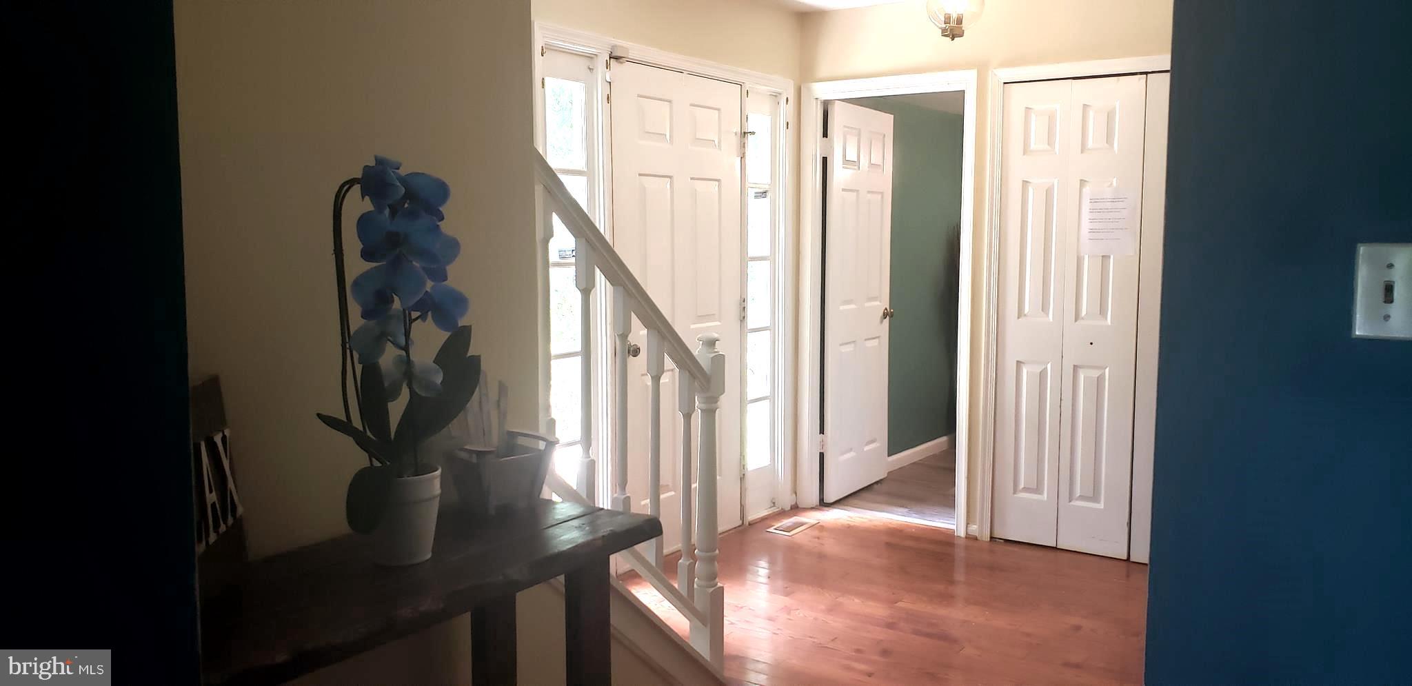 14526 Banquo Terrace, Unit 72 Silver Spring, MD 20906 - Photo 2 of 24 Sunfilled Foyer W/Hardwood Flrs Opens To Family Rm