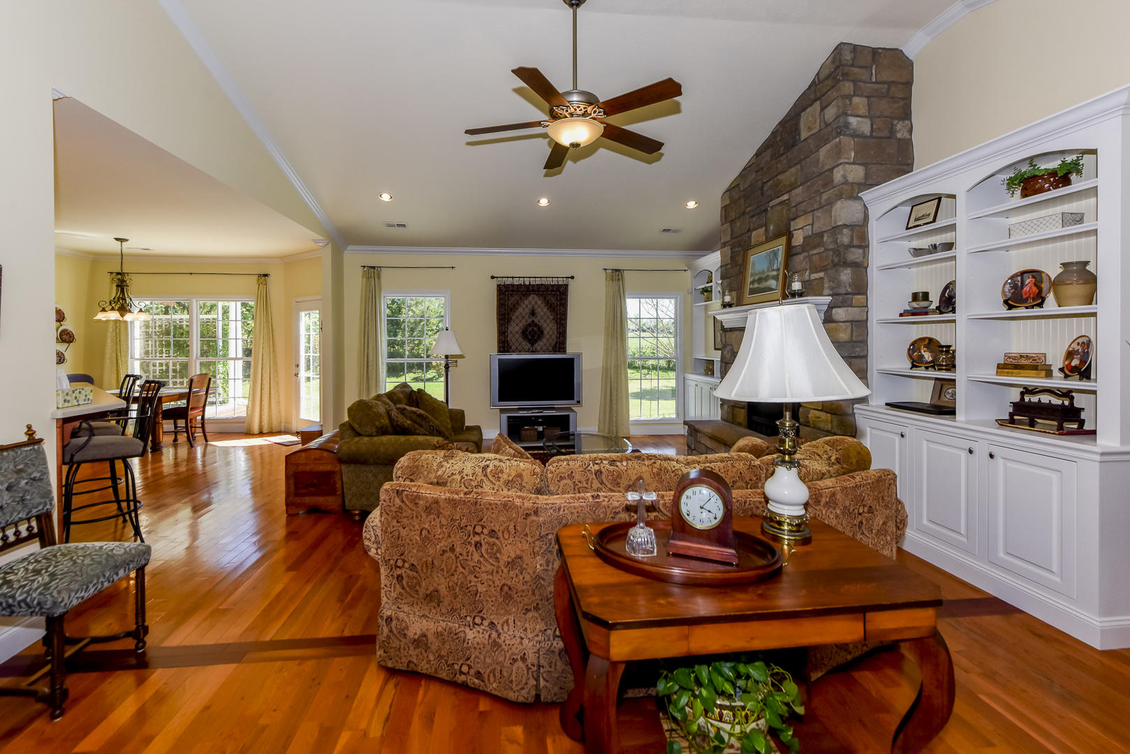350 Windridge Road Friendsville, TN 37737 - Photo 8 of 40 Living Room