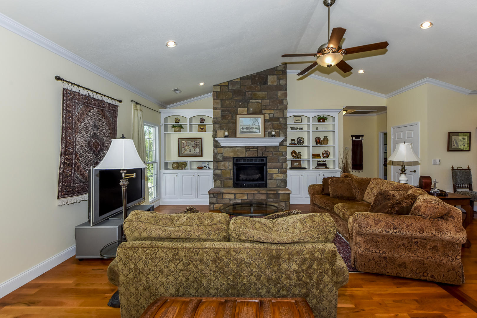 350 Windridge Road Friendsville, TN 37737 - Photo 9 of 40 Living Room