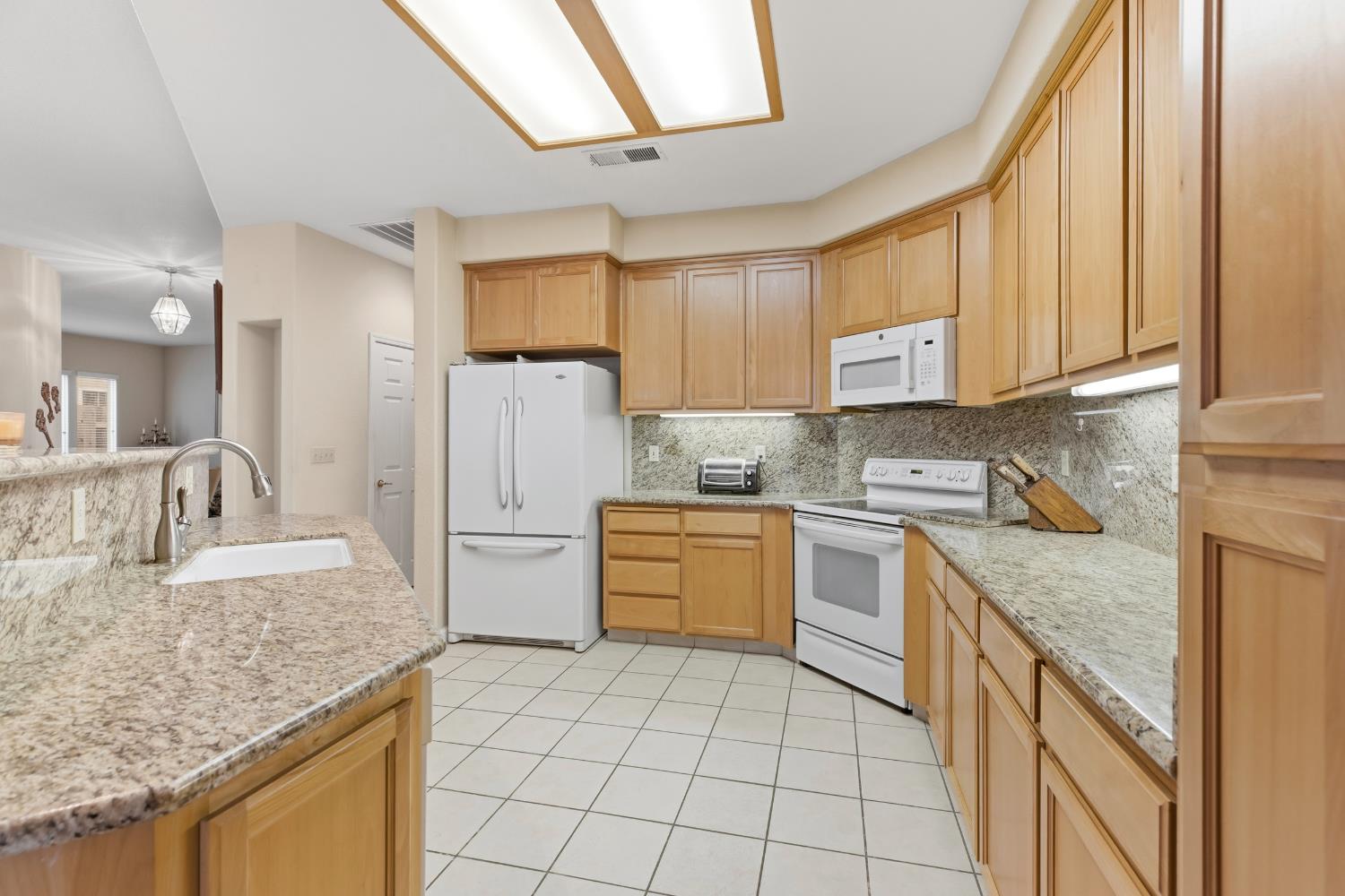 1800 Hemstead Court Modesto, CA 95355 - Photo 16 of 39