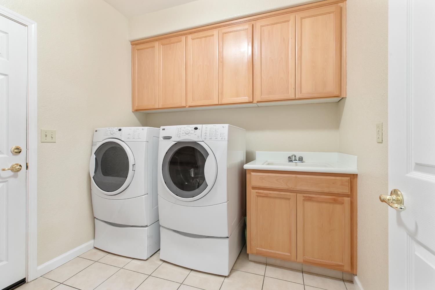 1800 Hemstead Court Modesto, CA 95355 - Photo 19 of 39