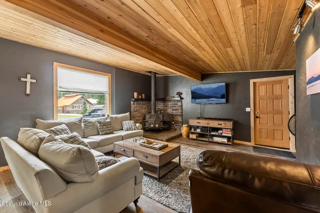 $475,000 | 118 Timber Lane, Nordman, ID 83848