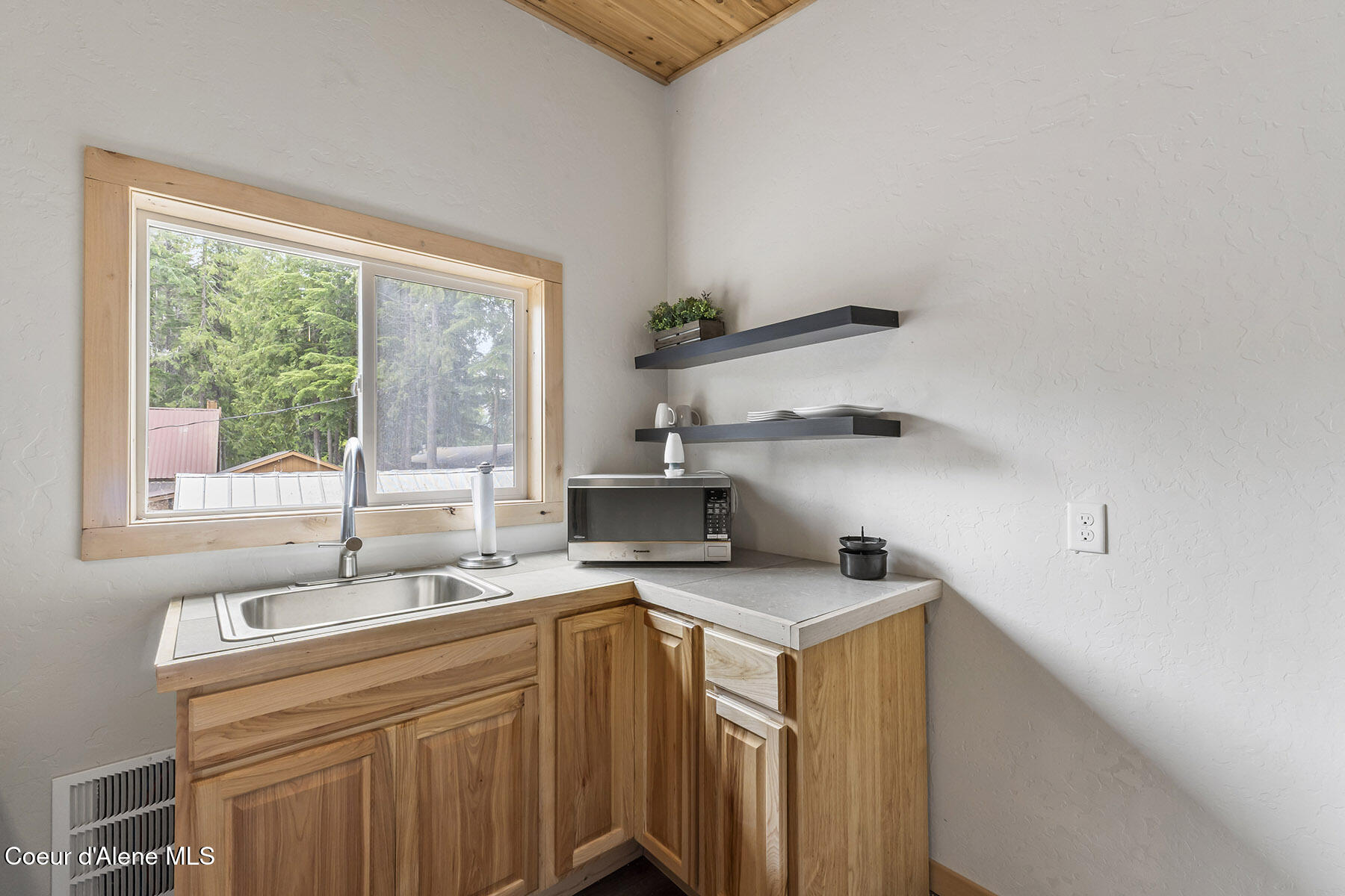 118 Timber Lane Nordman, ID 83848 - Photo 39 of 50 118-Timber-Ln-7541