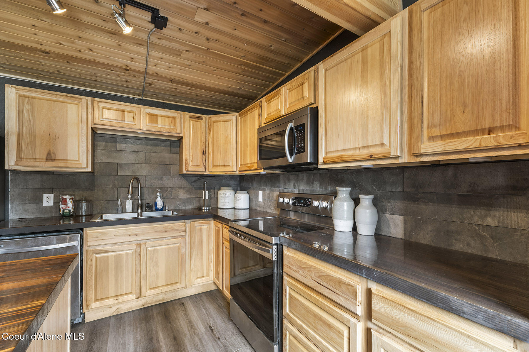 118 Timber Lane Nordman, ID 83848 - Photo 10 of 50 118-Timber-Ln-7501