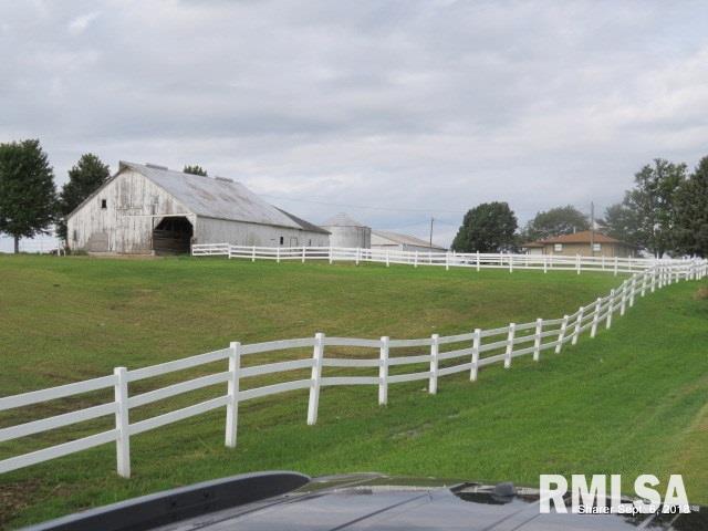 7669 Bunker Hill Road Fulton, IL 61252 - Photo 3 of 15