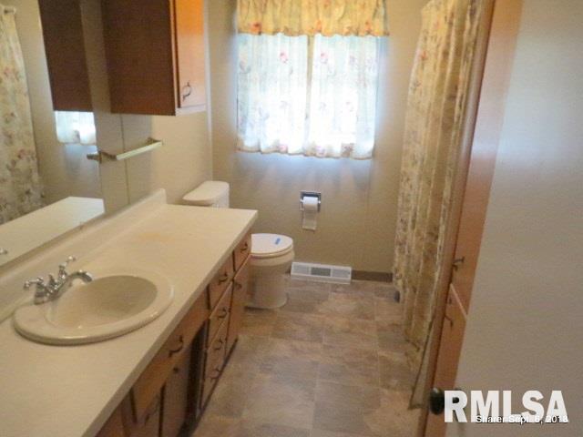 7669 Bunker Hill Road Fulton, IL 61252 - Photo 9 of 15