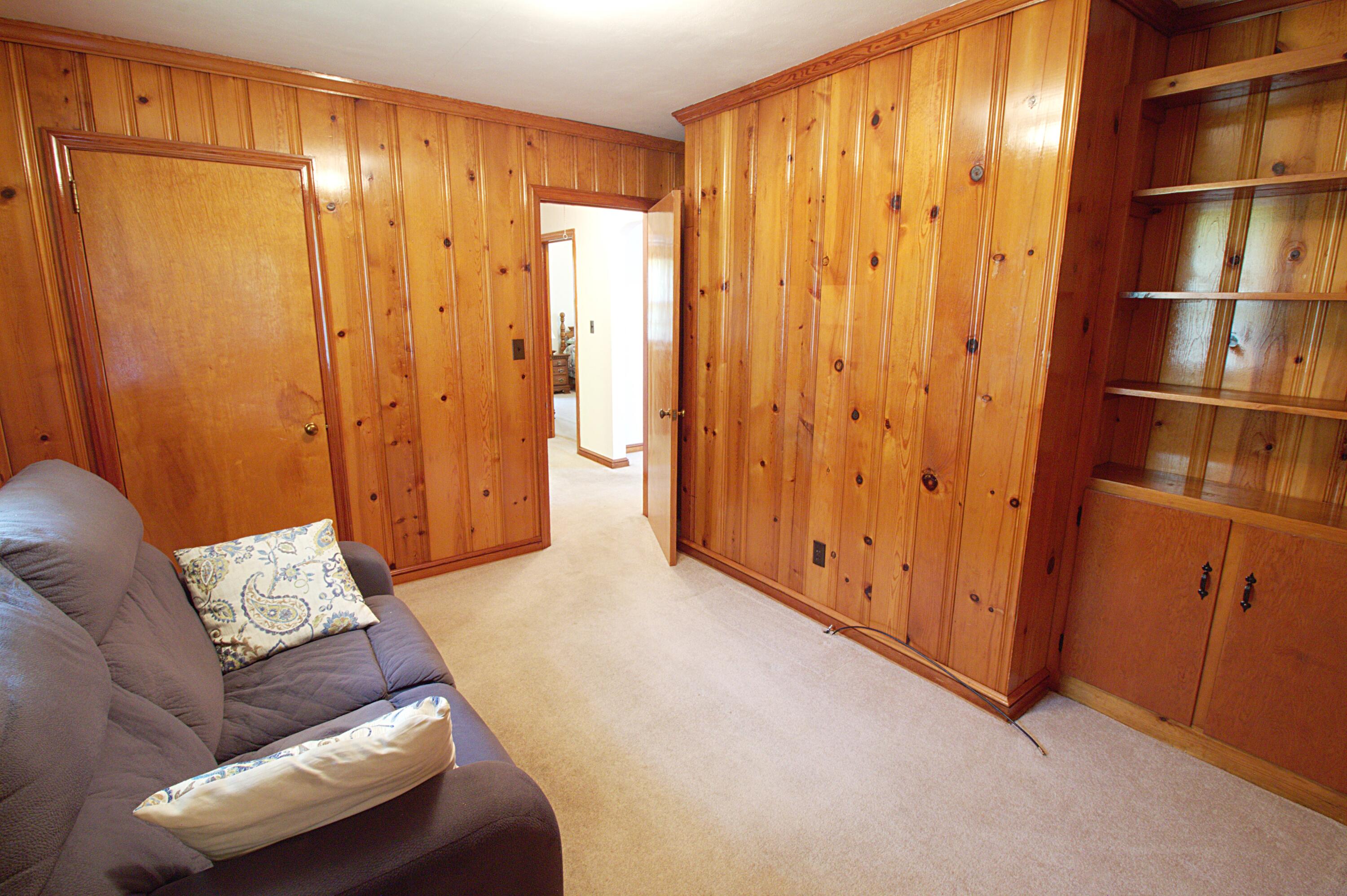 6554 Newland Road Roanoke, VA 24019 - Photo 17 of 26 Bedroom 3 or Den