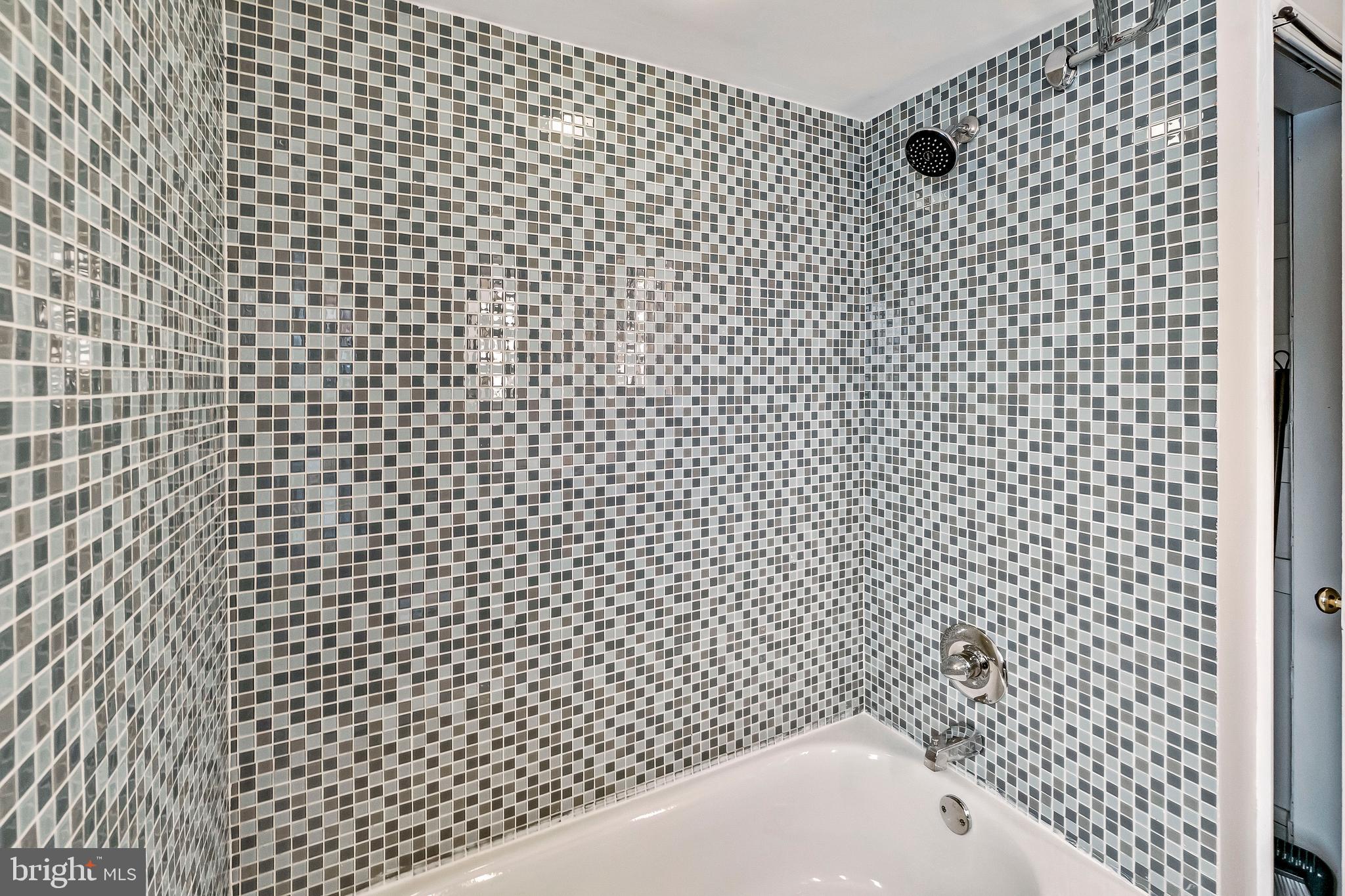 8527 Water Oak Road Baltimore, MD 21234 - Photo 22 of 37 Upstairs Full Bath