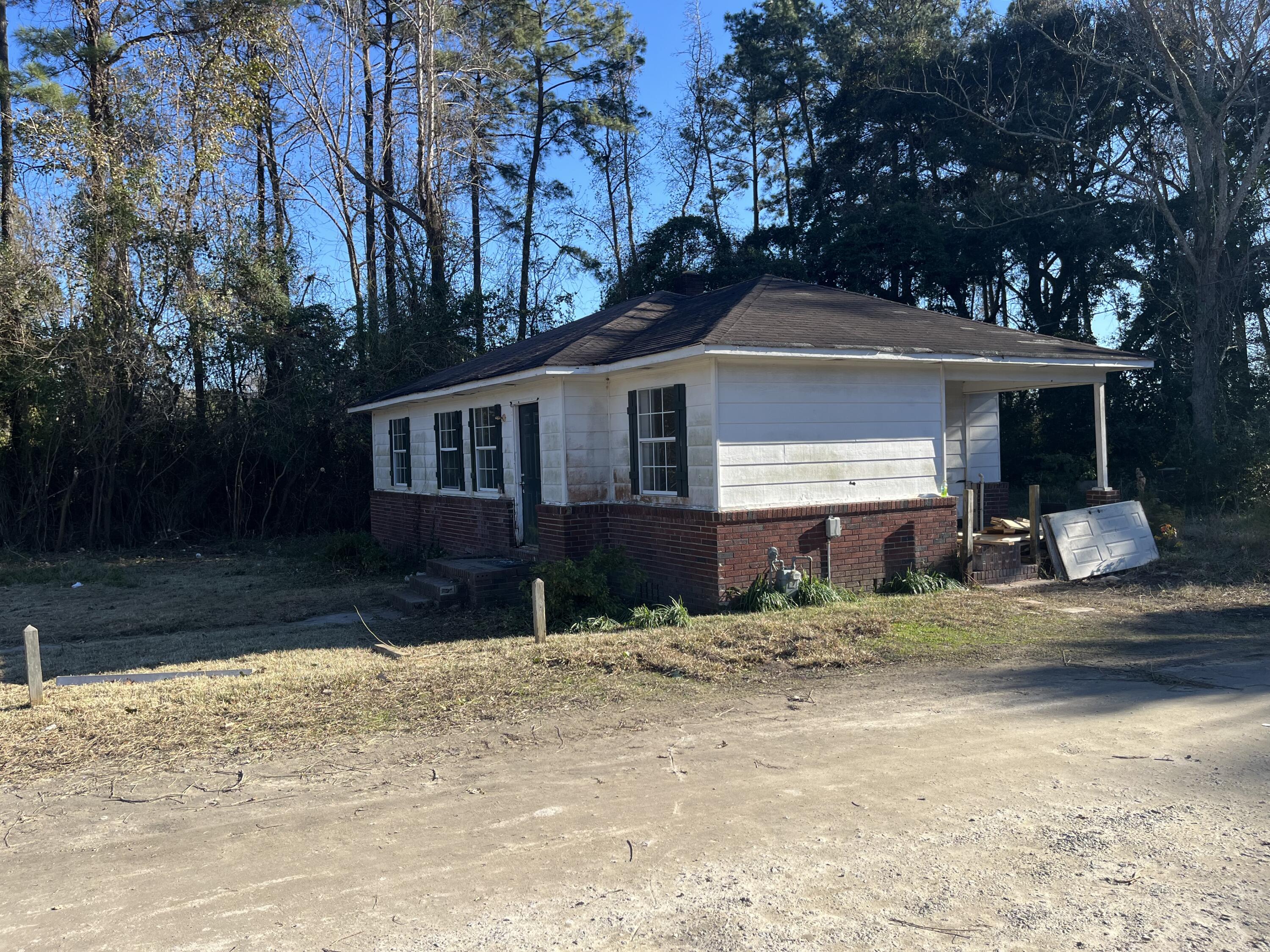 1210 Hampton Street Walterboro, SC 29488 - Photo 5 of 5 IMG_4568