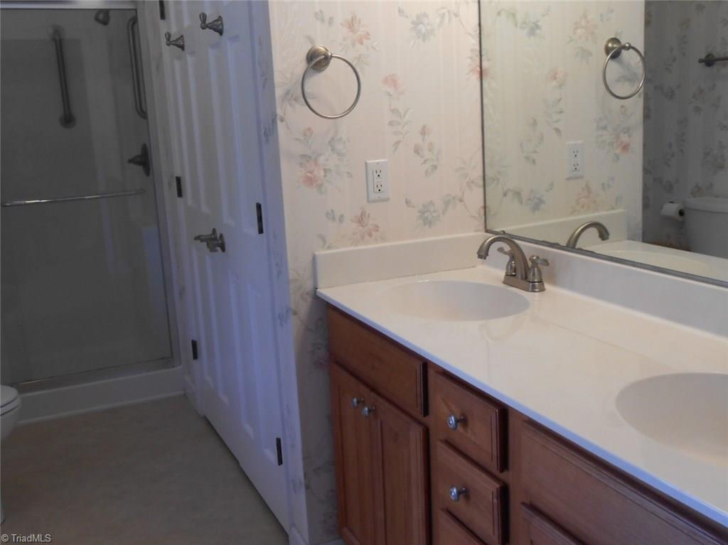 5204 Golden Acres Road Oak Ridge, NC 27310 - Photo 10 of 22