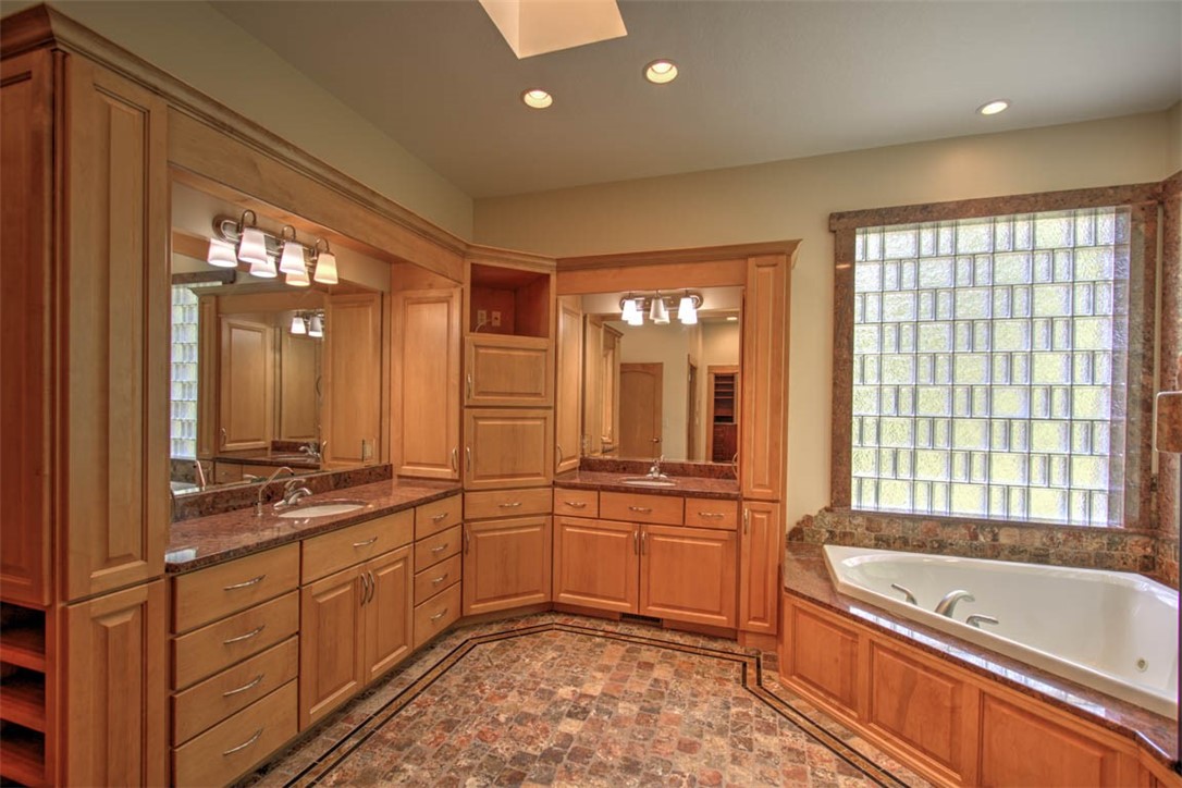 4180 South Lake Court Decatur, IL 62521 - Photo 18 of 48