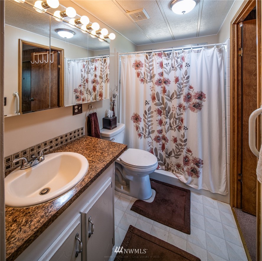 176 West King Tut Road Lynden, WA 98264 - Photo 13 of 40 Gallery Image 13