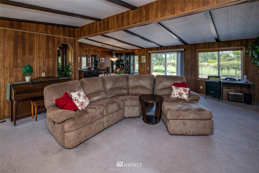 176 West King Tut Road Lynden, WA 98264 - Photo 3 of 40 Gallery Image 3