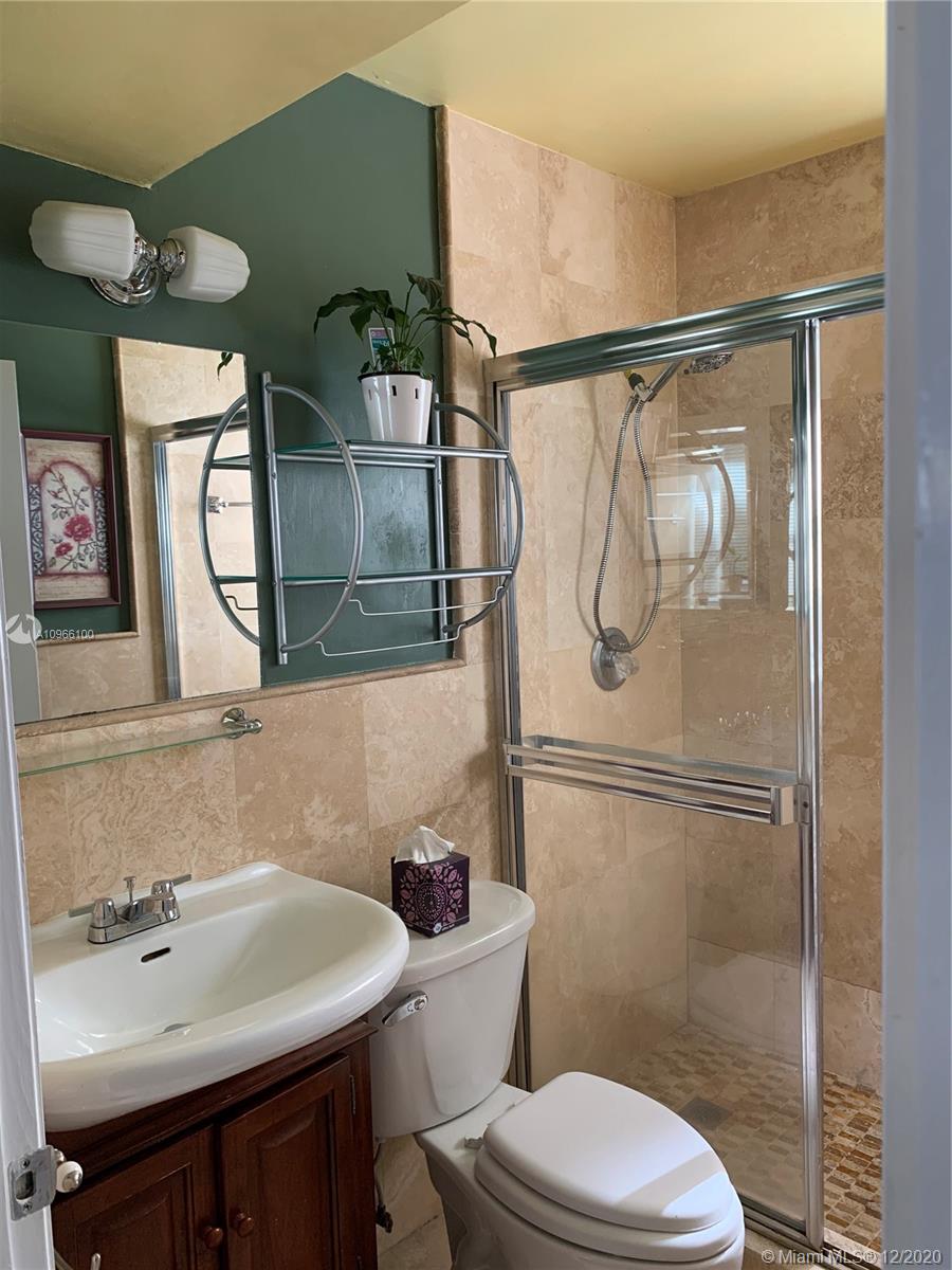 4753 Southwest 154th Court Miami, FL 33185 - Photo 8 of 27