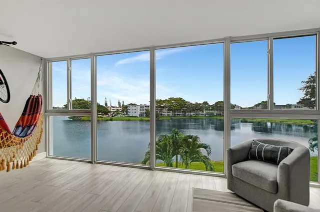 $259,000 | 3107 Cambridge East, Unit 3107, Deerfield Beach, FL 33442