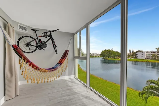 $259,000 | 3107 Cambridge East, Unit 3107, Deerfield Beach, FL 33442