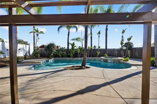 $694,900 | 24471 Saradella Court, Murrieta, CA 92562