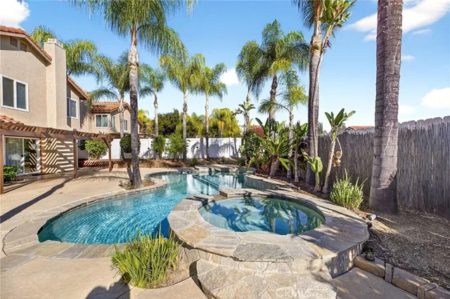 $694,900 | 24471 Saradella Court, Murrieta, CA 92562