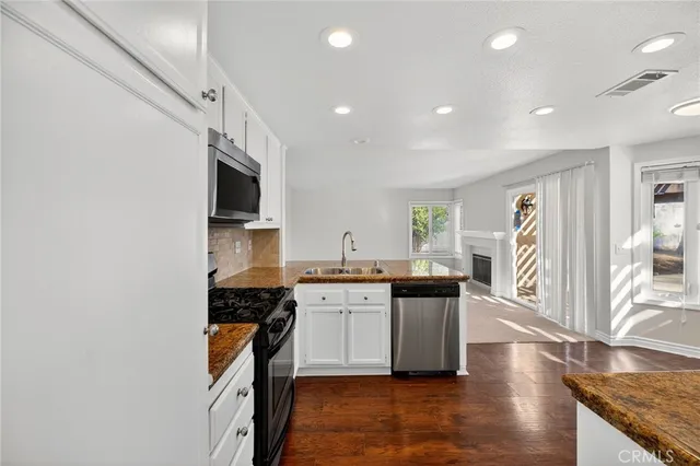 $694,900 | 24471 Saradella Court, Murrieta, CA 92562