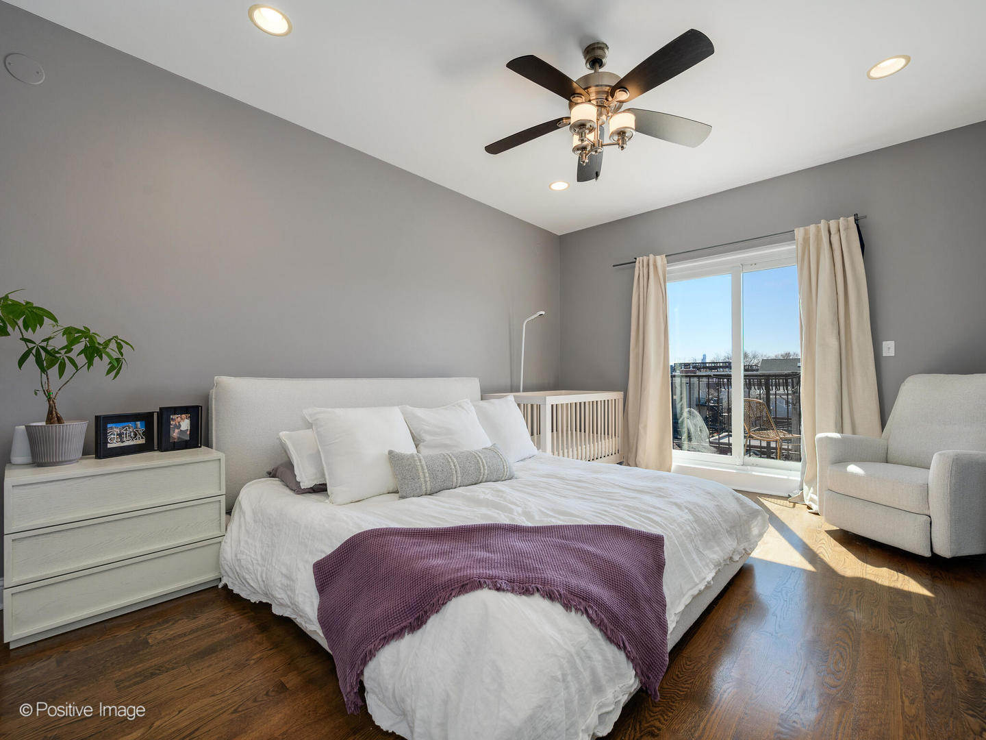 1519 West Irving Park Road, Unit 4 Chicago, IL 60613 - Photo 16 of 24 Gallery Image 16