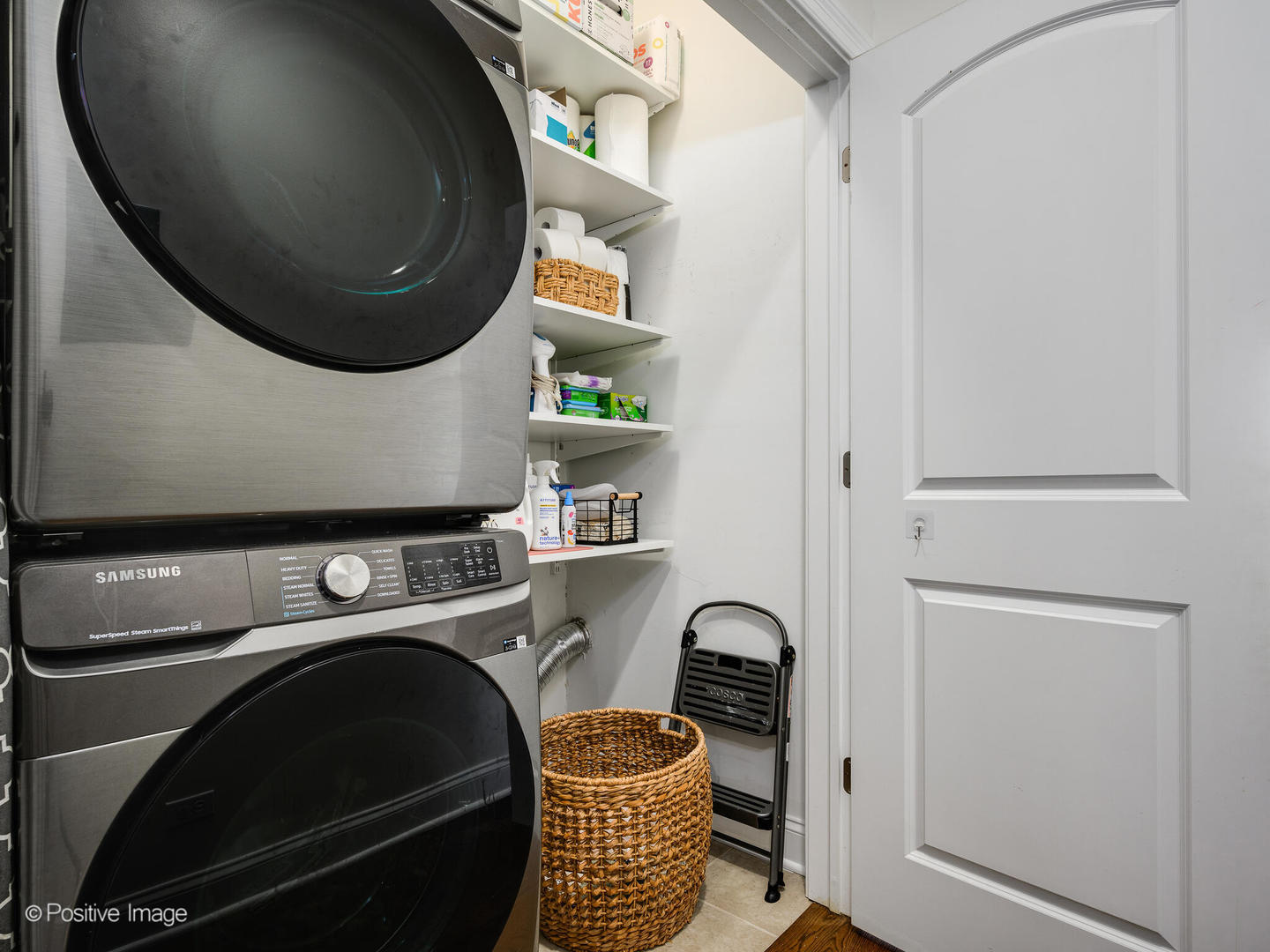 1519 West Irving Park Road, Unit 4 Chicago, IL 60613 - Photo 21 of 24 Gallery Image 21