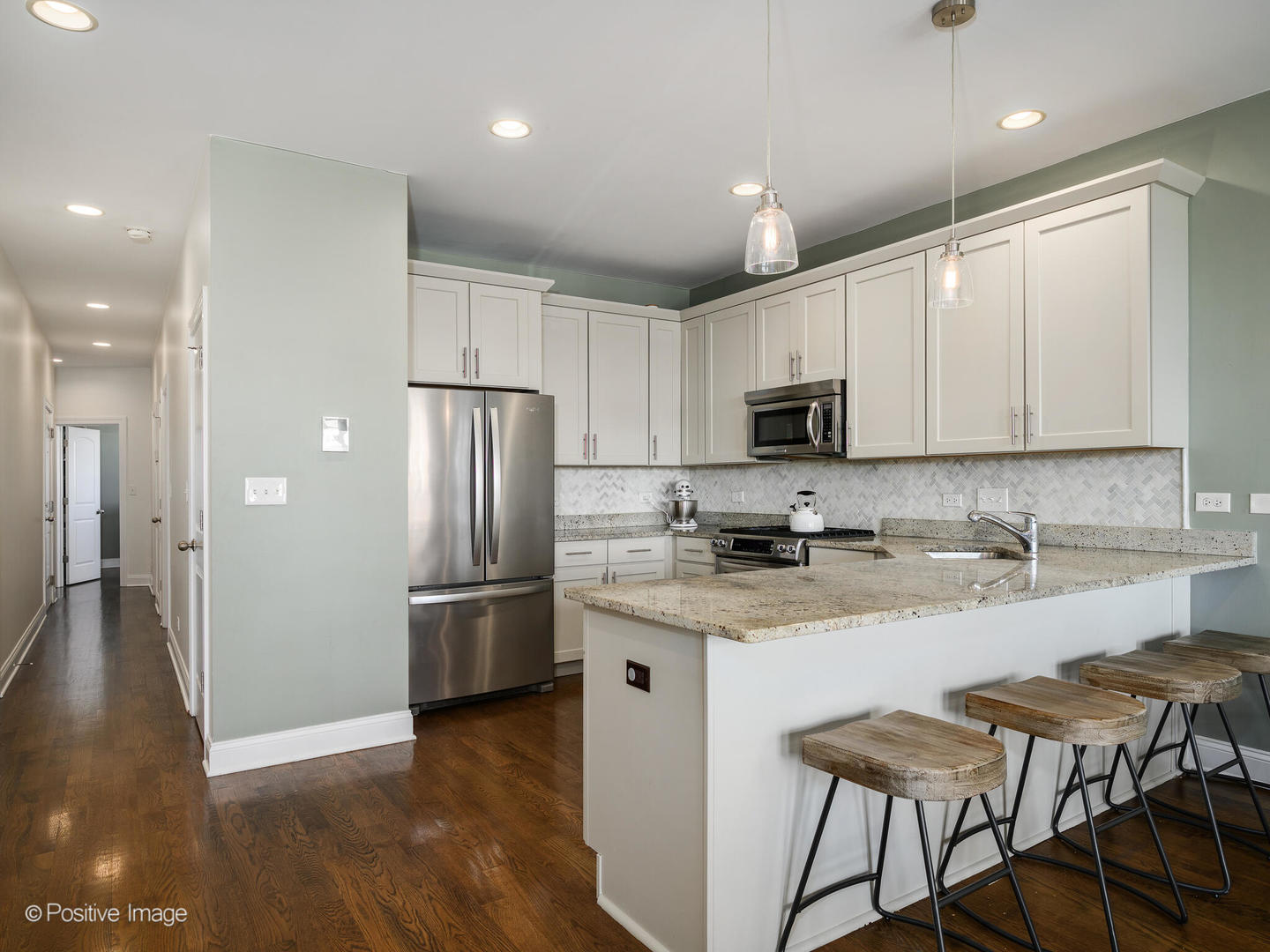 1519 West Irving Park Road, Unit 4 Chicago, IL 60613 - Photo 5 of 24 Gallery Image 5