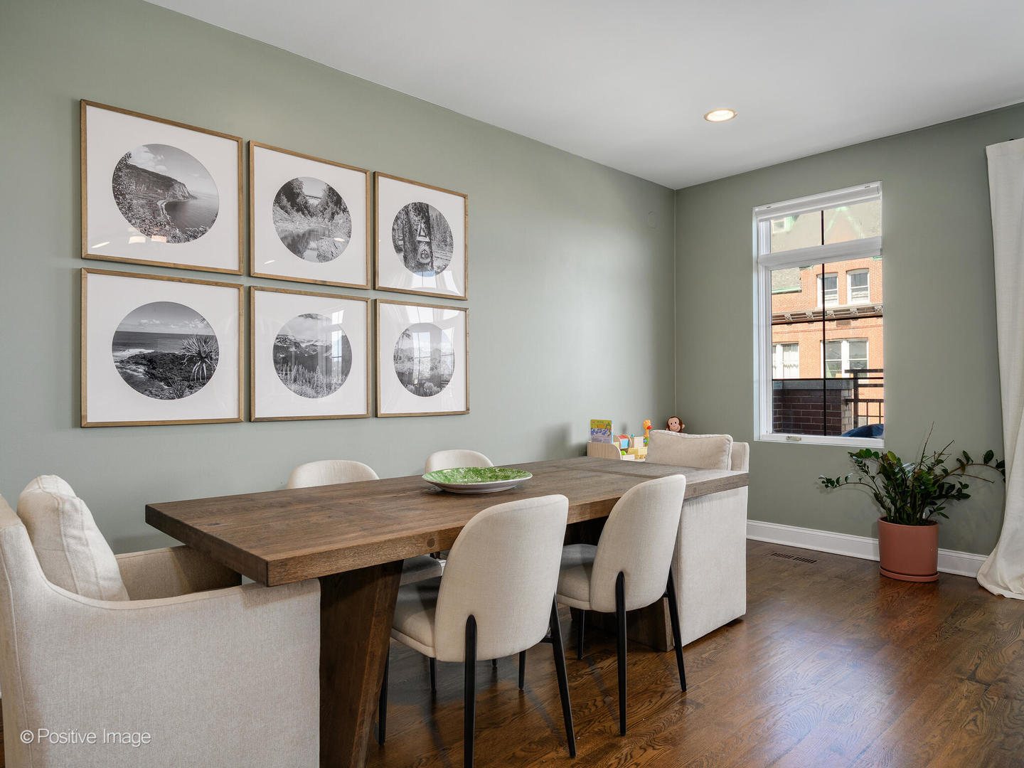 1519 West Irving Park Road, Unit 4 Chicago, IL 60613 - Photo 6 of 24 Gallery Image 6
