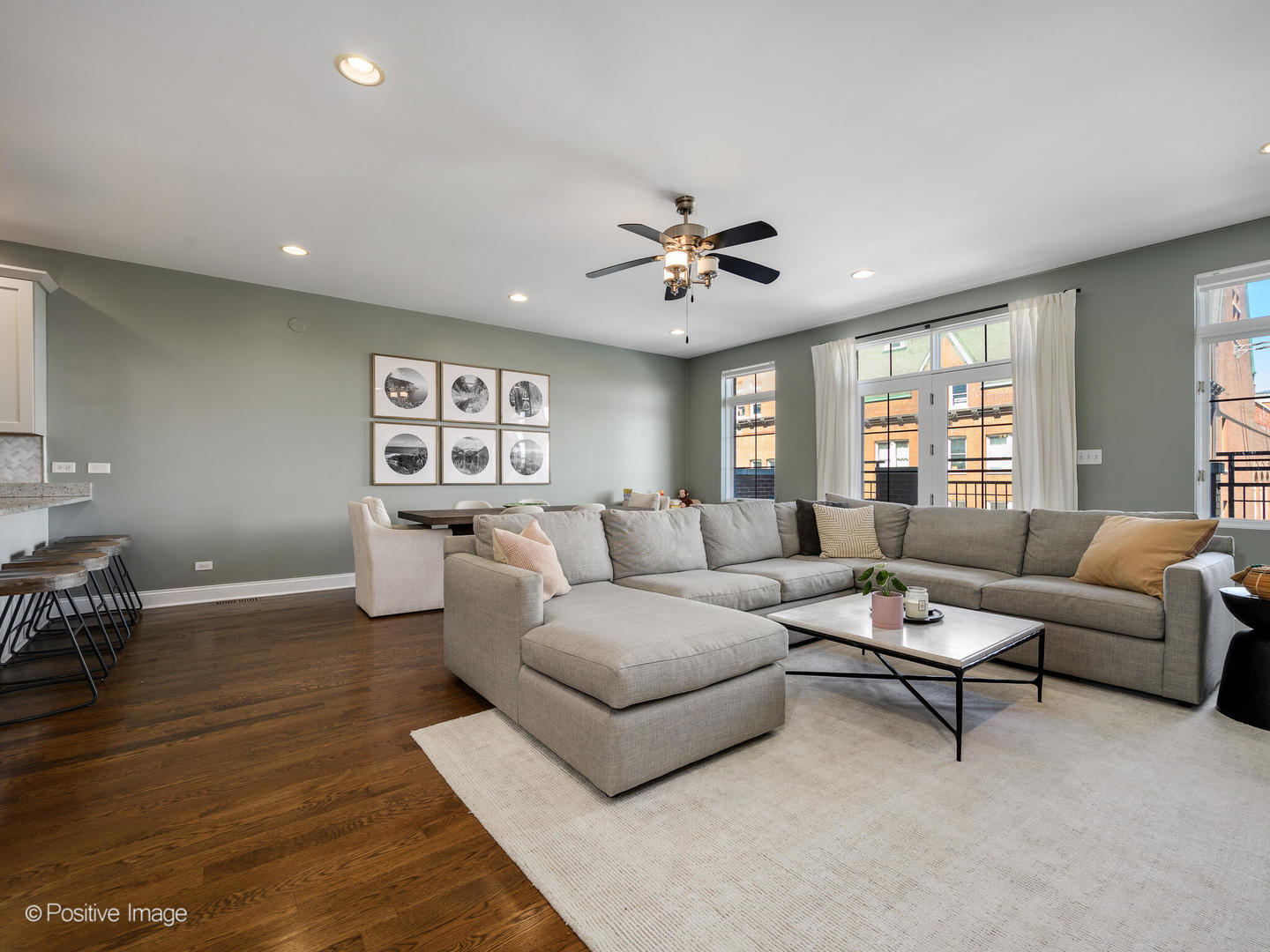 1519 West Irving Park Road, Unit 4 Chicago, IL 60613 - Photo 10 of 24 Gallery Image 10