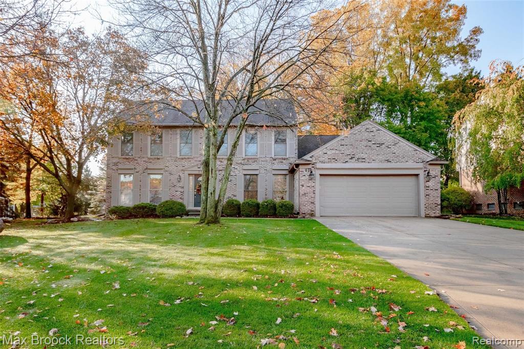 313 Lake Forest Road Rochester Hills, MI 48309 - Photo 1 of 32