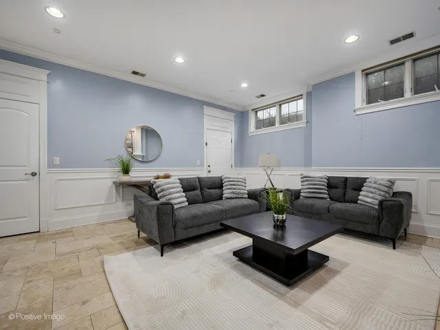 $389,900 | 5058 North Kimball Avenue, Unit G, Chicago, IL 60625