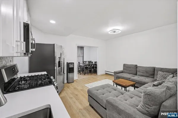 $669,999 | 222 Riverview Place, Cliffside Park, NJ 07010
