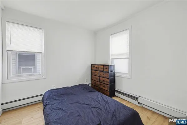 $669,999 | 222 Riverview Place, Cliffside Park, NJ 07010