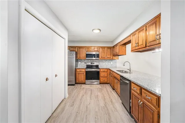 $245,000 | 7123 North Brooklyn Avenue, Gladstone, MO 64118