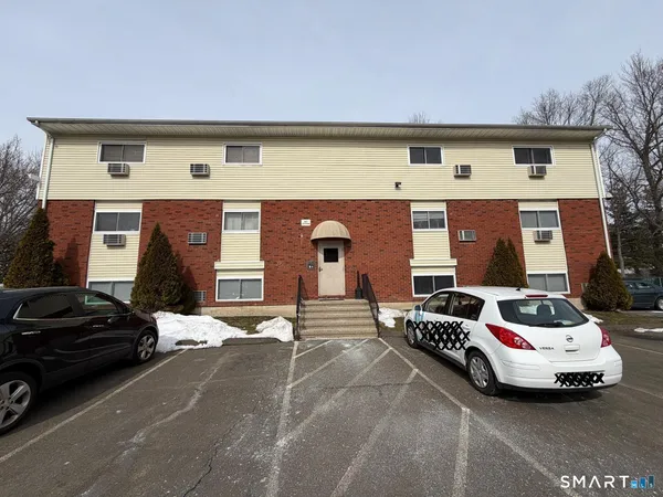 $1,600 | 63 Glade Street, Unit B3, West Haven, CT 06516
