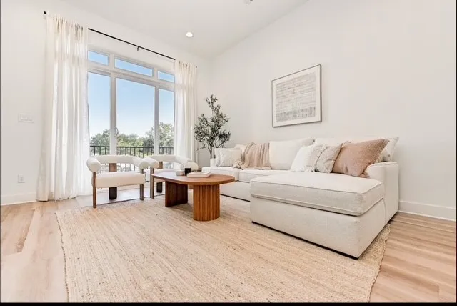 $3,900 | 5910 Val Verde Street, Houston, TX 77057