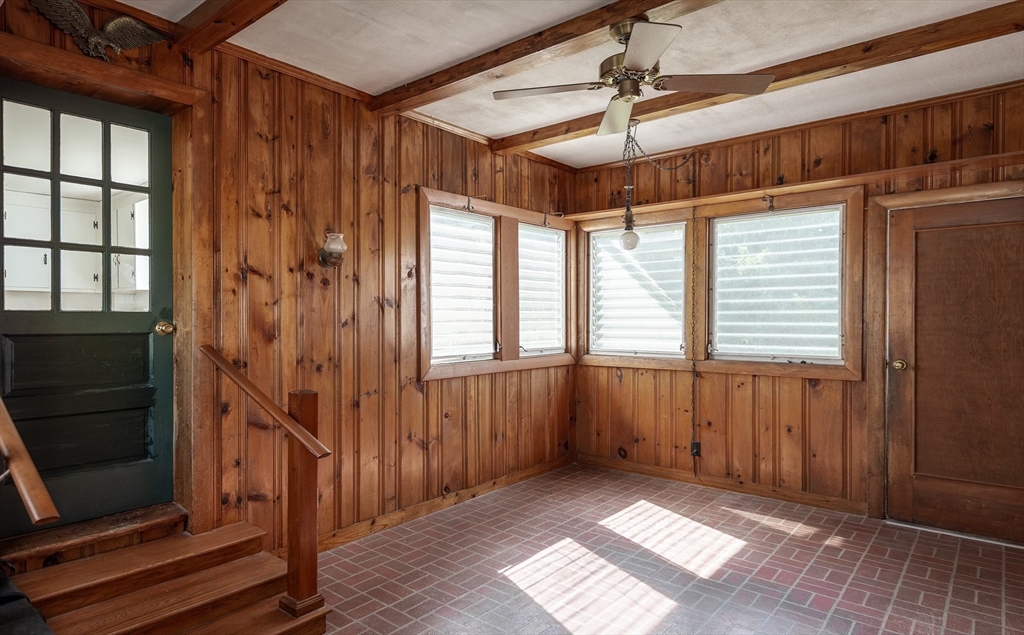 21 Ortins Road Hamilton, MA 01982 - Photo 14 of 16 a view of an entryway
