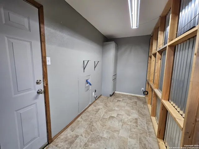 $93,000 | 502 Barnett Street, Eden, TX 76837