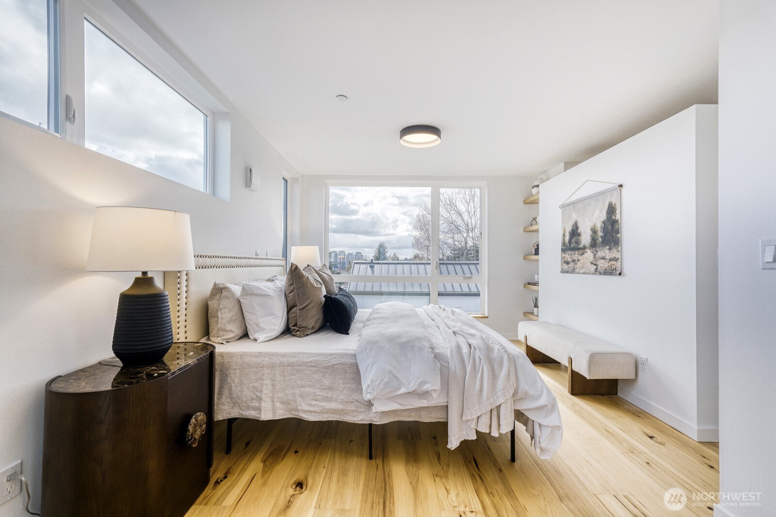 517 Howe Street, Unit B Seattle, WA 98109 - Photo 12 of 38 Gallery Image 12