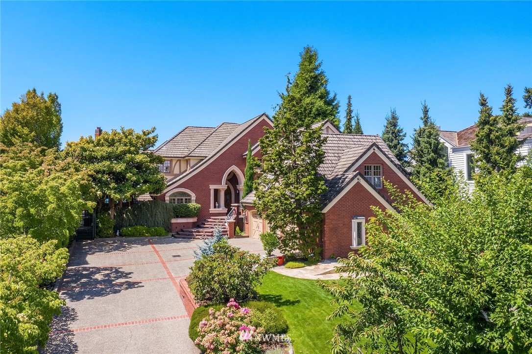 2307 Evergreen Point Road Medina, WA 98039 - Photo 2 of 8