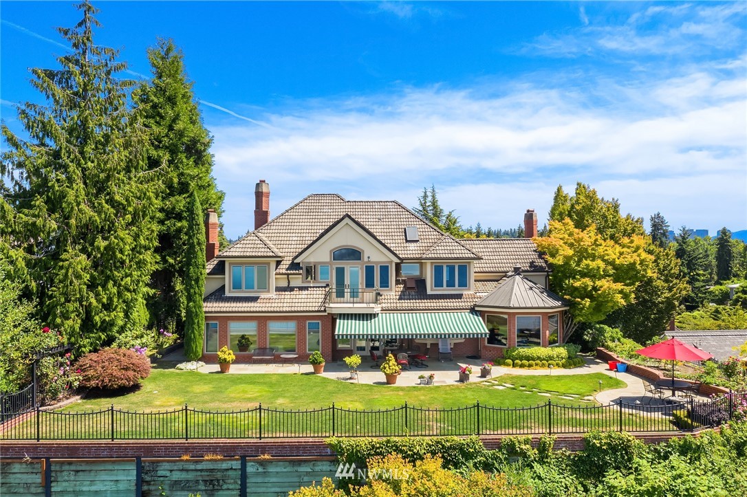 2307 Evergreen Point Road Medina, WA 98039 - Photo 3 of 8