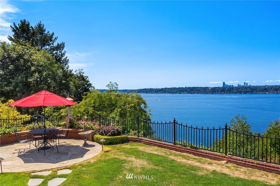 2307 Evergreen Point Road Medina, WA 98039 - Photo 5 of 8