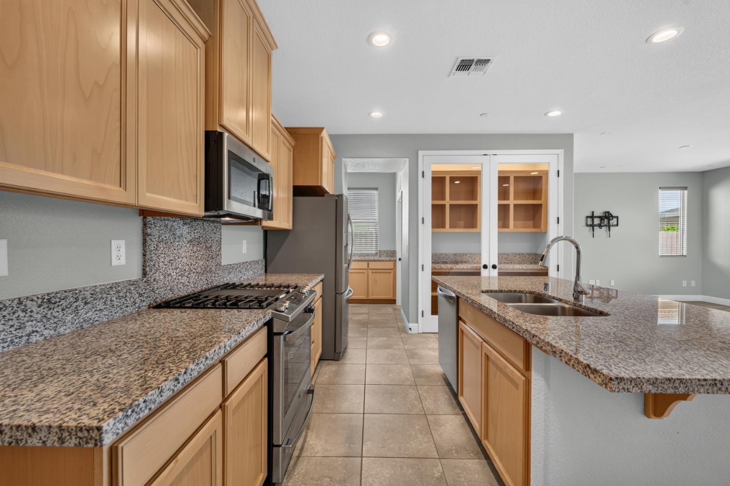 656 Bartonville Road Lincoln, CA 95648 - Photo 4 of 51