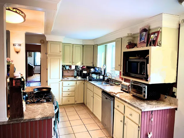 $895,000 | 1607 Massey Road, Springfield, VT 05156