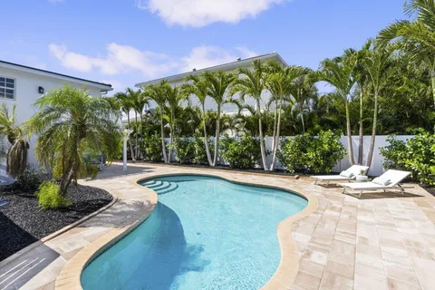 $2,100,000 | 1330 Northeast 4th Avenue, Boca Raton, FL 33432