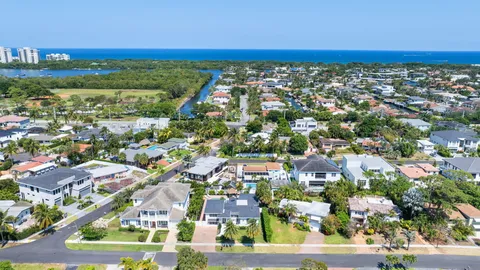 $2,100,000 | 1330 Northeast 4th Avenue, Boca Raton, FL 33432